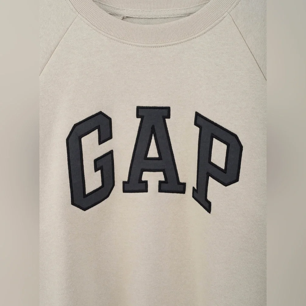 GAP Moonstone Beige Vintage Soft Raglan Sweatshirt - Picture 5 of 14